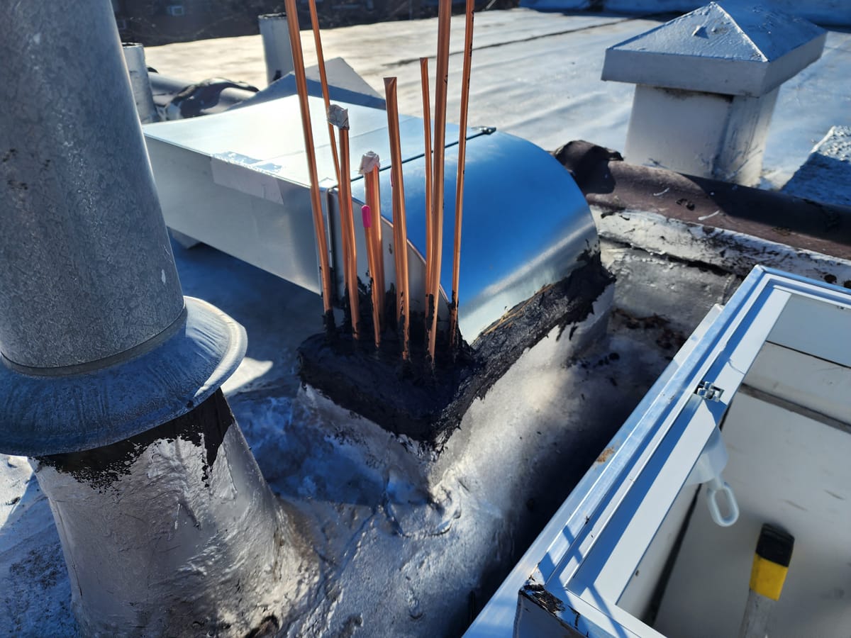 Honeywell zone damper controls on duct trunk